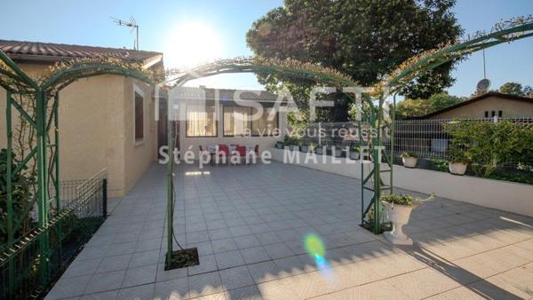 Maison familiale avec jardin & piscine