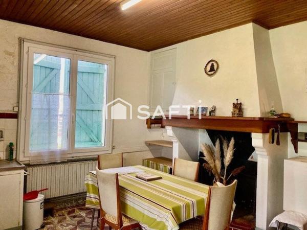 MAISON A ETAGE 6 CHAMBRES AVEC TERRAIN NON ATTENANT