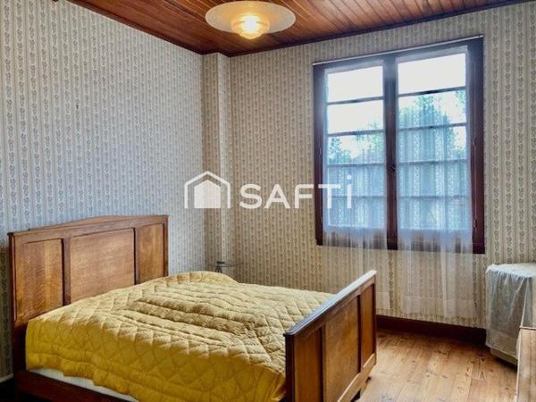 MAISON A ETAGE 6 CHAMBRES AVEC TERRAIN NON ATTENANT