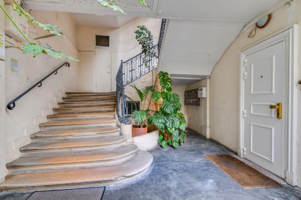Paris (75003) MARAIS Paris 3ème - Appartement 2 pièces 52 m2 / Atelier / Local d'activité dans le Marais Paris 3 ème