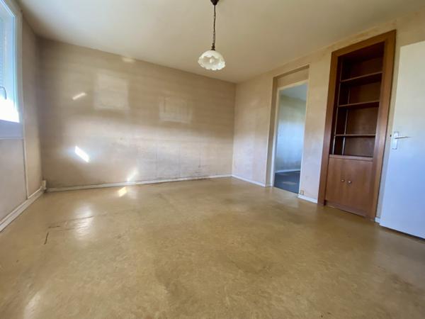 PROCHE COMMERCES ET COMMODITES – A 10 MN A PIEDS DU CENTRE VILLE