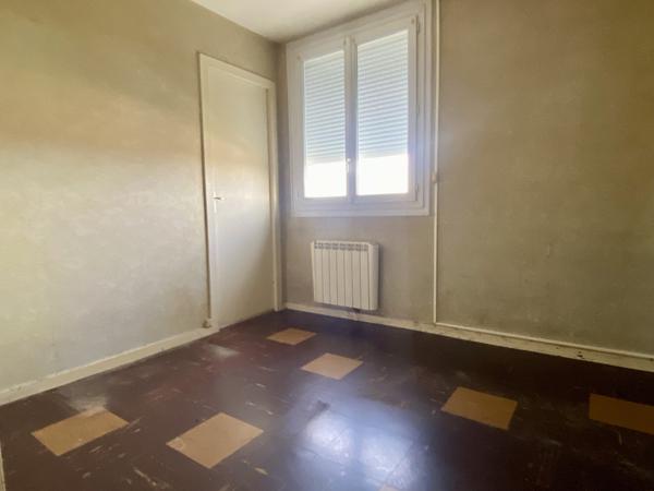 PROCHE COMMERCES ET COMMODITES – A 10 MN A PIEDS DU CENTRE VILLE