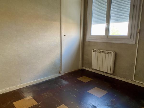 PROCHE COMMERCES ET COMMODITES – A 10 MN A PIEDS DU CENTRE VILLE