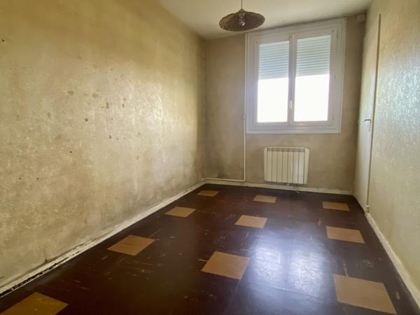 PROCHE COMMERCES ET COMMODITES – A 10 MN A PIEDS DU CENTRE VILLE