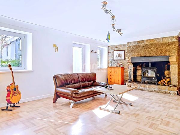 Longère en pierre, 6 pièces de 180 m2 à Quimper 29000