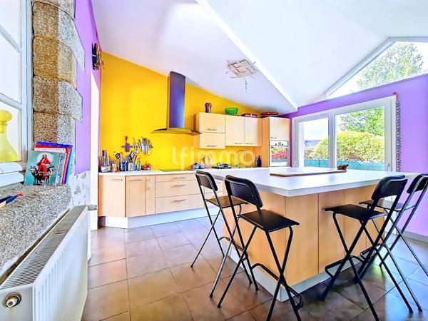 Longère en pierre, 6 pièces de 180 m2 à Quimper 29000