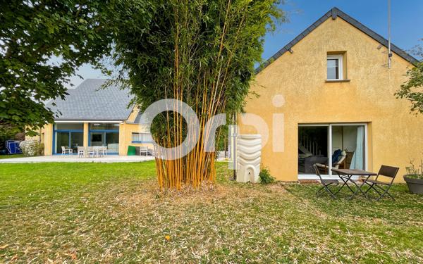 Maison à vendre    9 pièces • 260,10 m2 Saint-Sébastien-de-Morsent