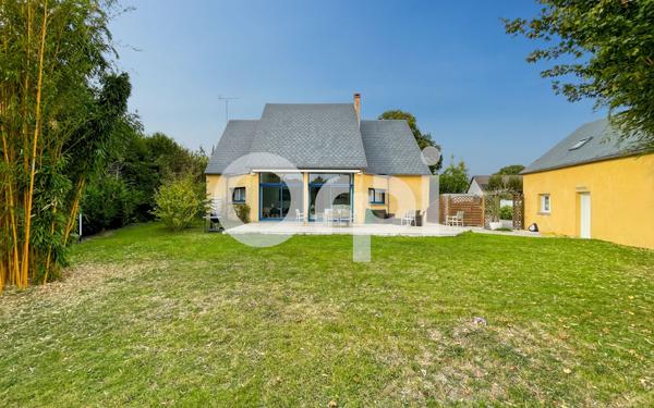 Maison à vendre    9 pièces • 260,10 m2 Saint-Sébastien-de-Morsent