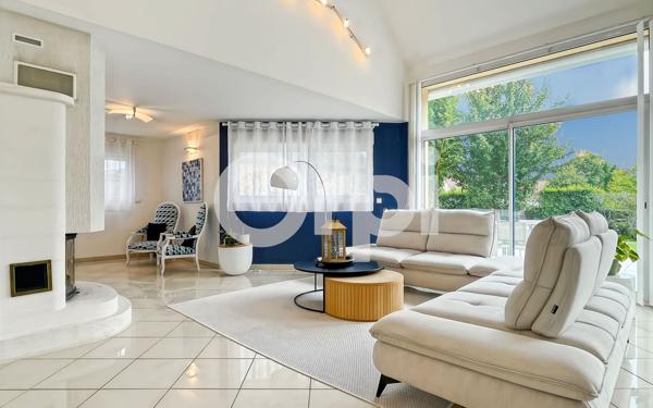 Maison à vendre    9 pièces • 260,10 m2 Saint-Sébastien-de-Morsent