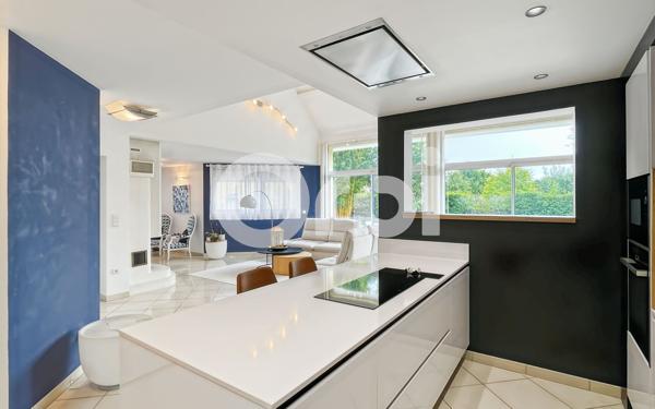 Maison à vendre    9 pièces • 260,10 m2 Saint-Sébastien-de-Morsent