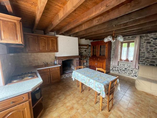 Maison à vendre à Lassay-les-Châteaux en Mayenne (53110), ref : 558