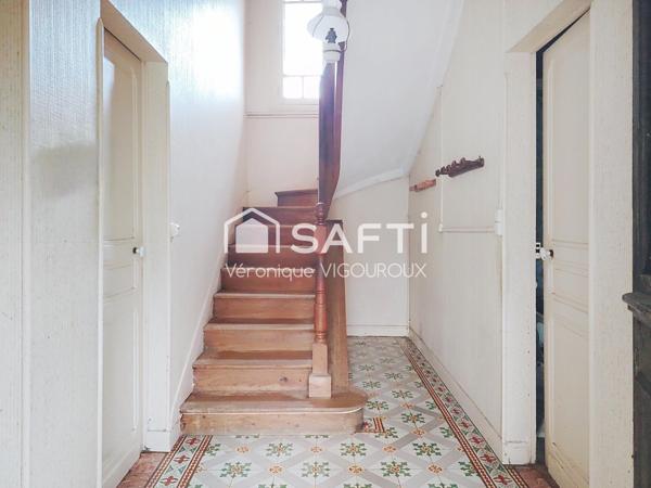 Lot de deux maisons à rénover sur grand terrain