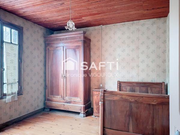 Lot de deux maisons à rénover sur grand terrain