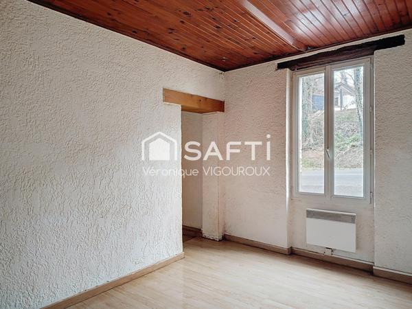 Lot de deux maisons à rénover sur grand terrain