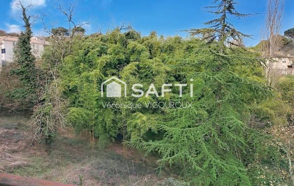 Lot de deux maisons à rénover sur grand terrain