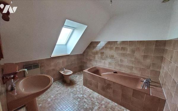 CARHAIX - MAISON 6 PIECES