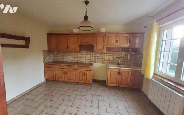 CARHAIX - MAISON 6 PIECES