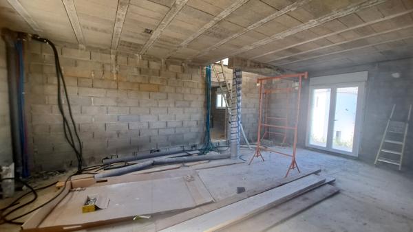 Maison mitoyenne à vendre à Casamozza- 3 pièces, 2 chambres