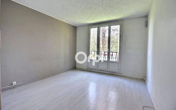 Appartement à vendre    3 pièces •  Viry-Châtillon