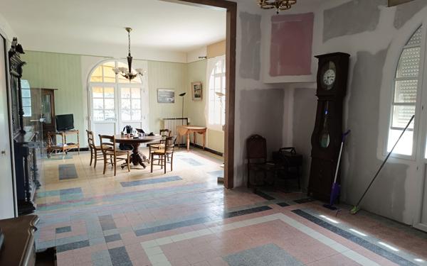 Maison à vendre    7 pièces •  Saint-Ambroix