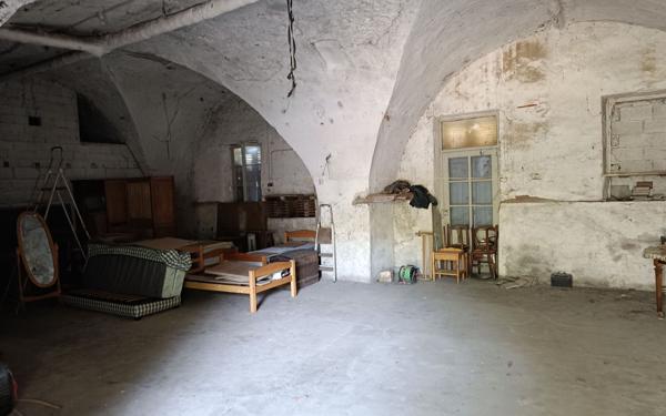 Maison à vendre    7 pièces •  Saint-Ambroix