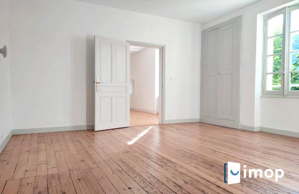 Belle maison ancienne avec 4 chambres et jardin