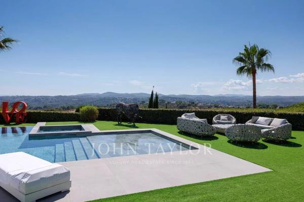 Imposante villa neuve au sein du Domaine des Hauts de Vaugrenier