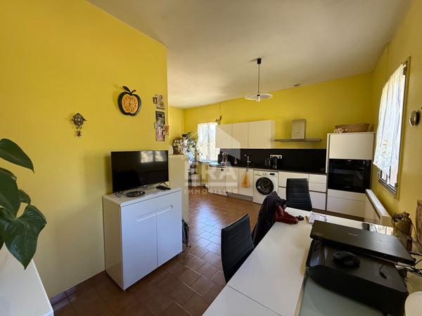 A VENDRE 13530 TRETS MAISON TYPE 6 DE 180M² PISCINE GARAGE SUR 7500 M² DE TERRAIN CABANON