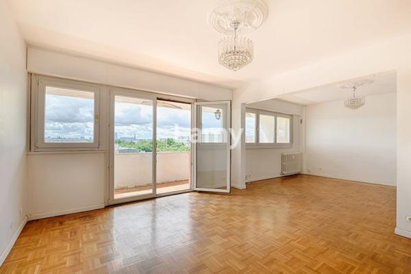 Appartement t5 balcon garage et cave