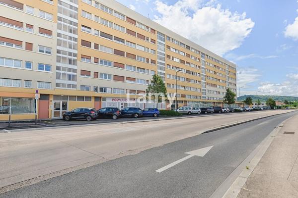 Appartement t5 balcon garage et cave