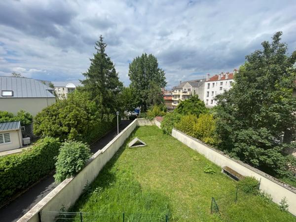 Appartement f2 + parking