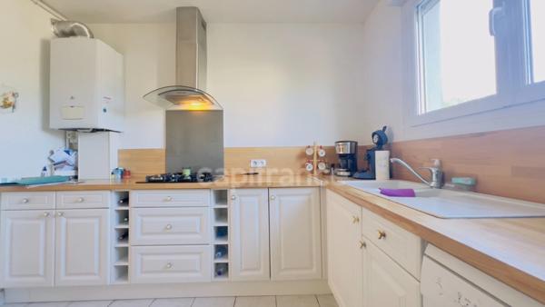 Dpt Finistère (29), à vendre QUIMPER appartement T4 de 80 m² habitable. - Cave.