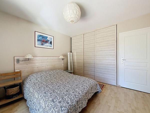 À VENDRE - Secteur Ménardière à St Cyr sur Loire - Maison familiale de 7 pièces sur un terrain de 1045m², PISCINE & SPA