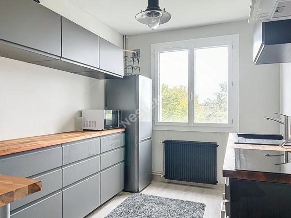 Appartement à vendre 2 pièces à Rezé - Secteur 8 Mai avec place de parking et cave