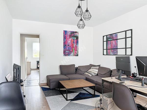 Appartement à vendre 2 pièces à Rezé - Secteur 8 Mai avec place de parking et cave