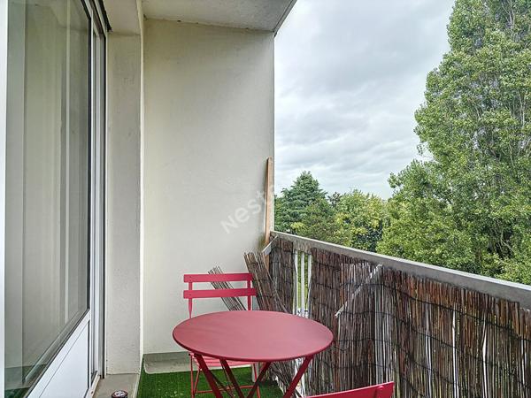 Appartement à vendre 2 pièces à Rezé - Secteur 8 Mai avec place de parking et cave