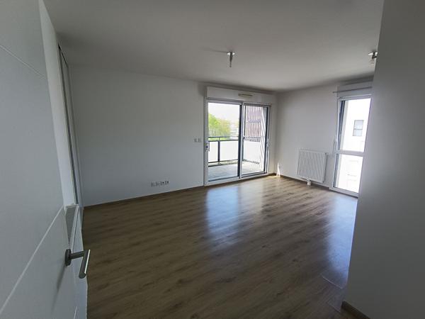 Appartement à vendre Saint Ave 2 pièces avec parking sous-sol et cave