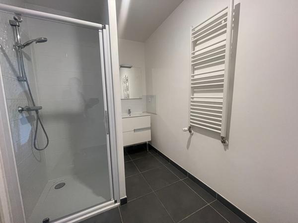Appartement à vendre Saint Ave 2 pièces avec parking sous-sol et cave