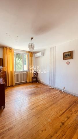 Minimes, Maison de plain pied avec travaux, cour, garage et cave