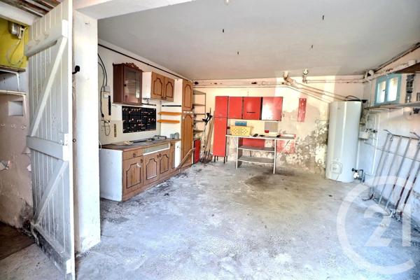 Maison à vendre  4 pièces - 123 m 2   ST RAPHAEL  - 83