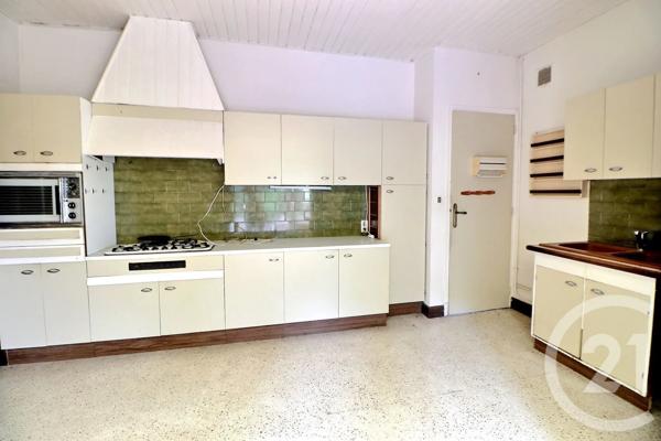 Maison à vendre  4 pièces - 123 m 2   ST RAPHAEL  - 83