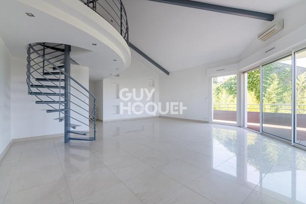 Croix de Pierre / La Pointe Appartement d'exception de 200 m² avec terrasses, jardin et stationnements
