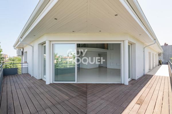 Croix de Pierre / La Pointe Appartement d'exception de 200 m² avec terrasses, jardin et stationnements