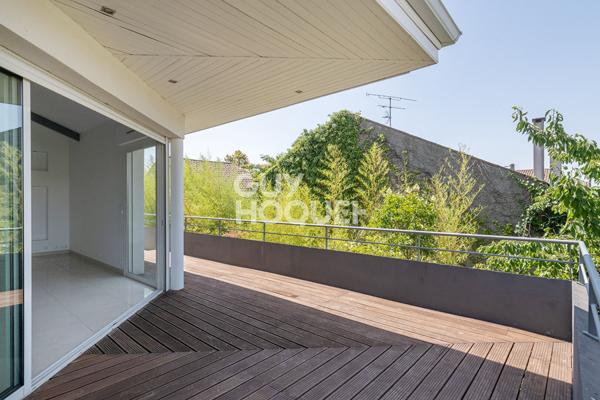Croix de Pierre / La Pointe Appartement d'exception de 200 m² avec terrasses, jardin et stationnements