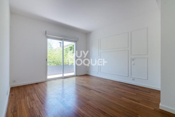 Croix de Pierre / La Pointe Appartement d'exception de 200 m² avec terrasses, jardin et stationnements