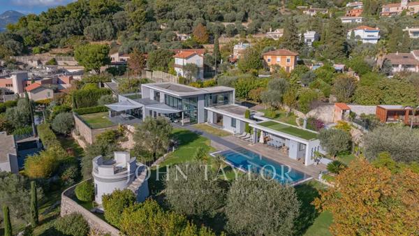 PROPRIETE CONTEMPORAINE AU PANORAMA UNIQUE