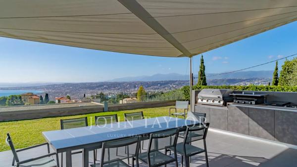 PROPRIETE CONTEMPORAINE AU PANORAMA UNIQUE