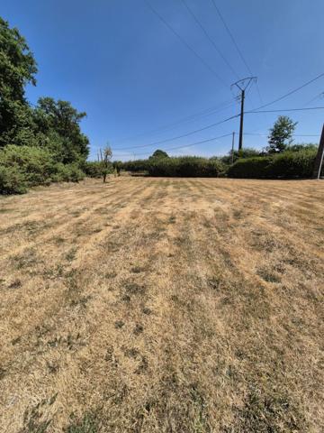 Terrain constructible d'environ 2000m²