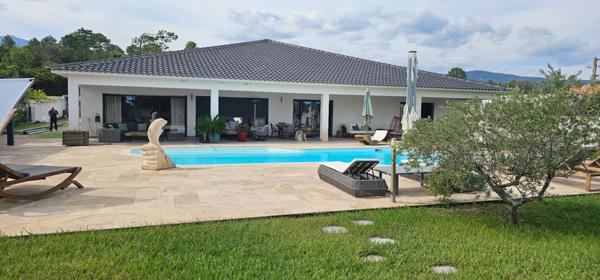 Maison à vendre 6 pièces SOLARO (20) Maison de 410m² avec piscine chauffée 12x6 Terrain de 2783m²