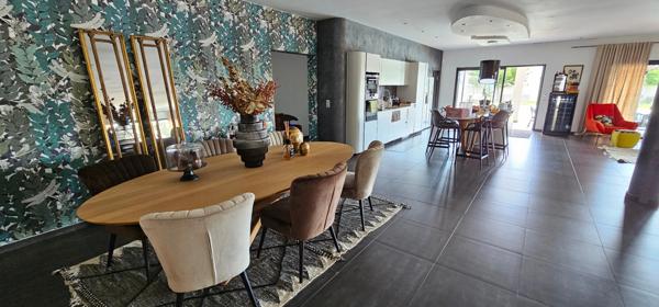 Maison à vendre 6 pièces SOLARO (20) Maison de 410m² avec piscine chauffée 12x6 Terrain de 2783m²